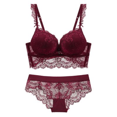 China European and American antibacterial lace sexy bra set upper and lower breathable thickness ladies underwear bra set for sale