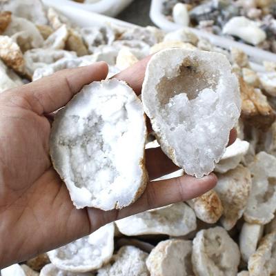 China Wholesale Natural Morocco Europe Crystal Geode For Home Decoration for sale