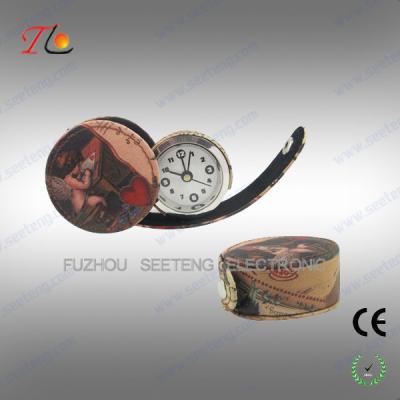 China Fashion desktop decarational leather travel alarm Clock with printing images for sale