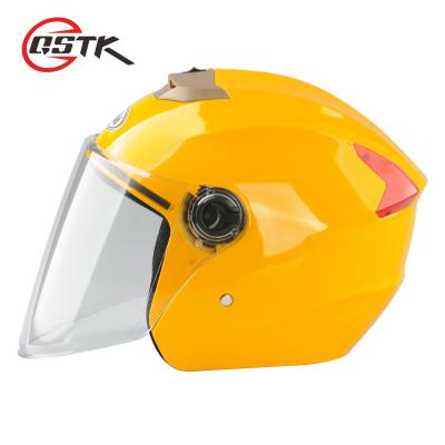 China ABS/PP Women's Season Winter Winter Full Face Helmet Cute Warm Motorcycle Half Helmet for sale