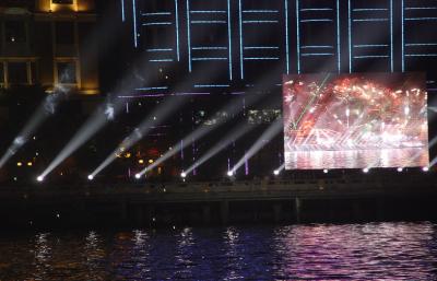 China Custom Hanging Structure IP65 Big LED Screen For Stage With 400 W / ㎡ for sale