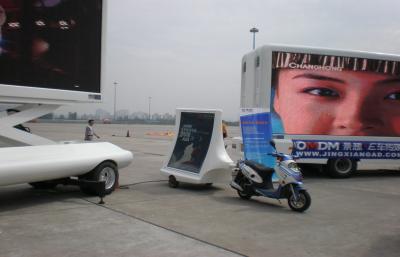 China SMD Outdoor Led Display Screen Mobile Truck Advertising With Gapless Connection for sale