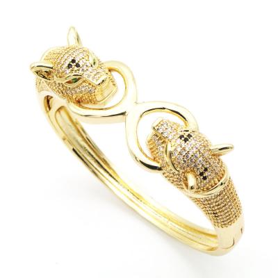 China Designer Romantic Animal Bracelet Copper Alloy 18K Gold Plated Bangle Women Nail Bangle Bracelet for sale