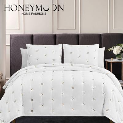 China Wholesale Nondisposable Comforter Manufacturer Design Microfiber Embroidery Blanket Leaves Bedspread Bed Bedding Sets For Summer for sale