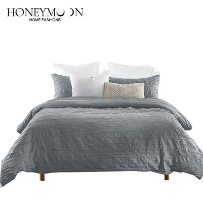 China 2022 New Design 90gsm Microrifber Customized Nondisposable Bedding Soft Pleat Duvet Cover Sets 3pcs for sale