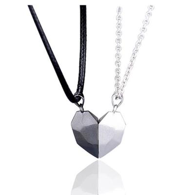 China Couples 2021 FASHIONABLE Hot Lovers Heart Magnetic Necklace Pendant For Couples Charm Necklace Women Valantine's Day Gift Can Be Customized for sale