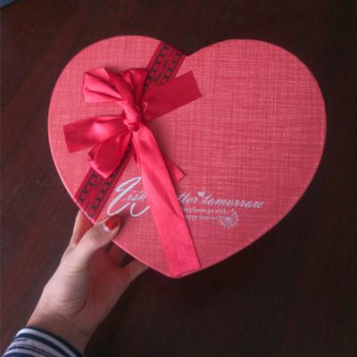 China Recycled Materials Heart Shape Paper Box For Gift Packaging Red Box With Lid Custom Paper Box Packaging for sale