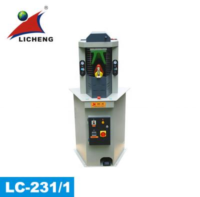 China Shoe Machinery LC-231/1 Pneumatic Shoe Uppers Feed Forming Molding Machine for sale