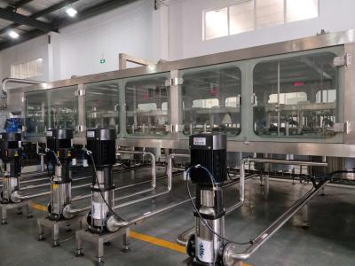 China Cadena de producción automática de alta velocidad del agua potable 5 galones para el agua pura en venta