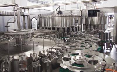 China Cadena de producción embotelladoa de la embotelladora del animal doméstico de la bebida automática de la botella/de la bebida en venta