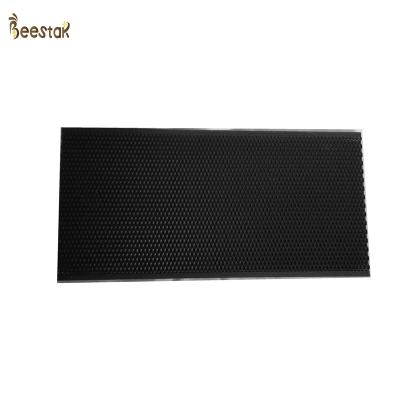 China 2020 Beehive Beehive Frame Black Beehive Frame Beekeeping Tools Plastic Beeswax Bee Core Sheet for sale