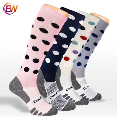 China 2021 EW Custom Spandex High Polyester Antibacterial Knitting Knee Riding Equestrian Nurse Socks for sale