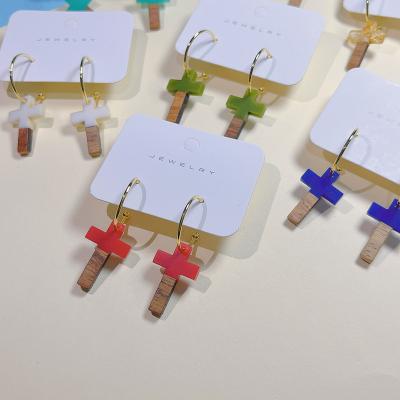 China OEM Creative Vintage Cross C Circle Design Fashion Resin Spliced ​​Wooden Stud Earrings Vintage Pendientes for sale