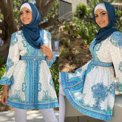 China Breathable Clothing Women's Retro Abaya Middle East Totem Waist Slimming Ladies Top Muslim Malay Dress for sale