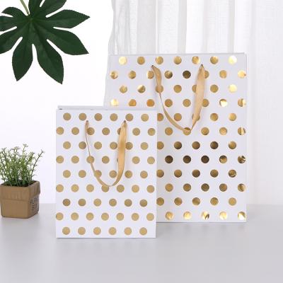 China RJT002 Recyclable Recommend Shopping Bag Paper Gift White Paper Bag Luxury Gift Bags With Ribbon Handles for sale