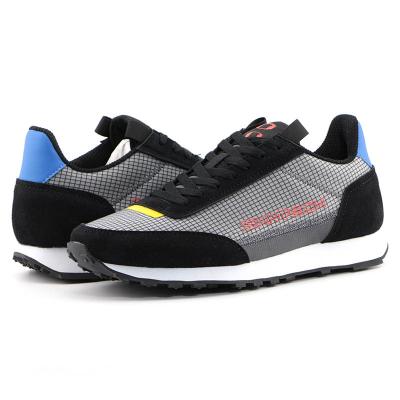 China Quick-drying fashion and comfortable men's casual shoes for sale