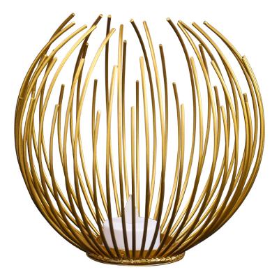 China 2020 Nordic Creative Iron Art Home Decor Christmas Gift Metal Candle Holder Gold Stand for sale