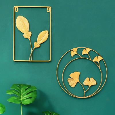 China Indoor Home Palm Leaf Decorative Art Wall Hangings Art Metal Gold Ginkgo Maple Monstera Iron Art Nordic Style Decor Living Room Iron for sale