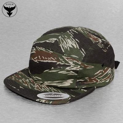 China Wholesale Cool COMMON White Flat Brim Custom Camouflage 5 Panel Caps Hunting Stickers for sale