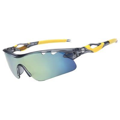 China Men's Outdoor Cycling Sunglasses Windproof /Sand Sports Sunglasses New Fashion Sunglasses RS100 2021 Sunglasses for sale