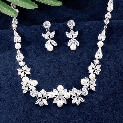 China FASHIONABLE Brass Zircon Pearl Flower Earrings Imitation Necklace Set Romantic Wedding Bride Jewelry Set Women for sale