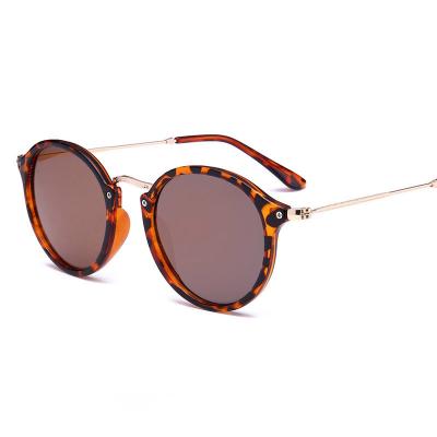 중국 2020 Fashion Sunglasses Trendy Sun Shades Glass Unisex Metal Frame Retro Round Sunglasses 2447 판매용