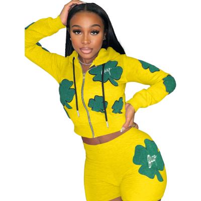 China Hot Selling Women's Trendy Anti-pilling Casual Zipper Hooded And Floral Print Two Piece Sets Long Sleeve Tracksuit Shorts Sweat Sets for sale