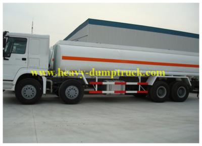 Chine La BV huilent les camions 8X4 336 HP de transport pour le Congo, camion de livraison d'essence et d'huile à vendre