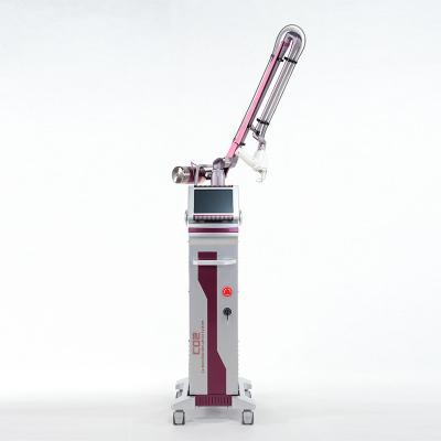 China Equipo profesional del retiro del pelo de la máquina del laser Epilation para todos los tipos de la piel en venta