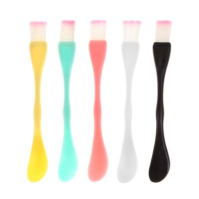 China Makeup Cosmetic Soft Brush With Plastic Beauty Tool Brush Makeup Face Mask Soft Handle Mask Brush For 5 Colors for sale