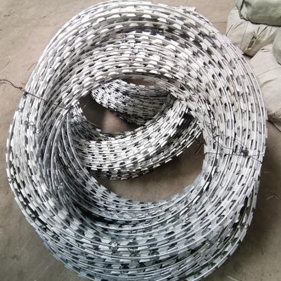 China Factory Supply High Tensile Razor Barbed Wire Cbt65 Stainless Steel Concertina Razor Wire For Wall for sale