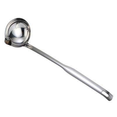 China Kitchen Cooking Household Oil Separator 304 Stainless Steel Oil Filter Scoop Kitchen Oil Drain Filter Spoon for sale