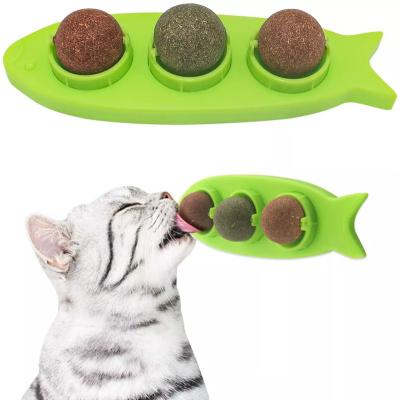 China Hot Selling Viable 3 in1 Cat Cleaning Catnip Wall Teeth Rotating Balls for Cat Indoor with Silvervine Gall Nut for sale