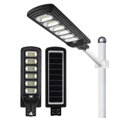 China ROAD factory outlet 30W auto charging 60W 90W 120W 150W 180W led all in one solar street light for sale