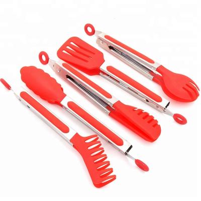 China Kitchenware 0.8mm Thickness 18/0 Stainless Steel Eco-friendly Plastic Baking Handle With Nylon Feet Buffet Serving Food Tongs for sale