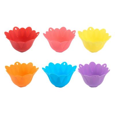 China BPA Free Silicone Egg Poacher Viable Pan Egg Mold For Microwave Cups Or Stovetop Egg Cooker for sale