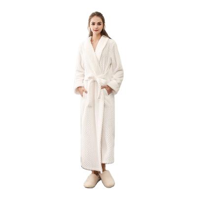 China Lowest MOQ 1pcs 2022 Flannel Fleece Bathrobe Tops Rated Super Soft Skin Care QUICK DRY for sale