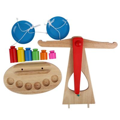 China Children's toys Montessori educational toy fine motor skills training wodoen balance scale toy for kids for sale