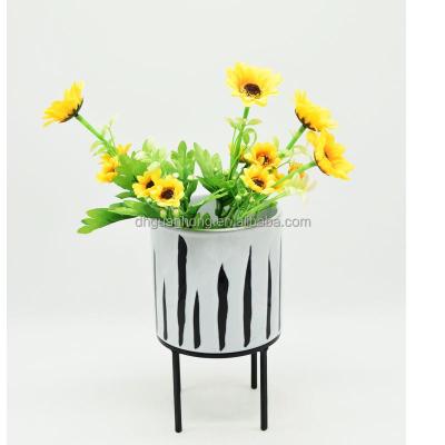 China Eco - Friendly Table Top Decor Ceramic Flower Pots With Metal Rack for sale