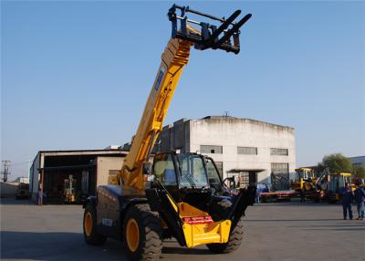 China Geschatte Lading 2500kg 7000mm Opheffende Hoogte Telescopische Vorkheftruck met Deutz-Motor Te koop