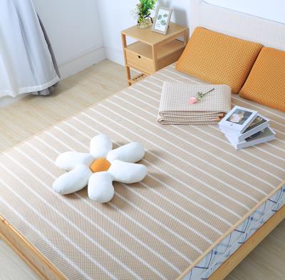 China 2021 new design top foldable high quality air cooling thin mattress protection for sale