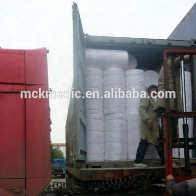 China DRESSING MATERIAL Absorbent Whitened Hydrophilic Medical 100%cotton Gauze Jumbo Roll for sale