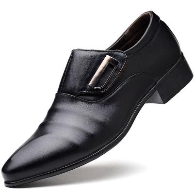 China 2022 New Men's Leather Shoes Men's Business Breathable Dress Led Breathable Leather Shoes Soft Casual Lazy Shoes for sale