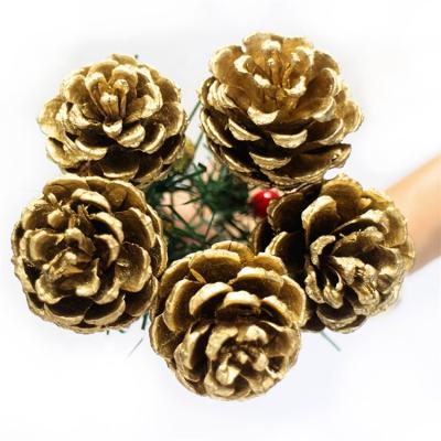 China Christamas Home Decoration Gold Silver Pine Cone Christmas Tree Ornament Decorations Christmas Wooden Hanging Pine Cones Props for sale