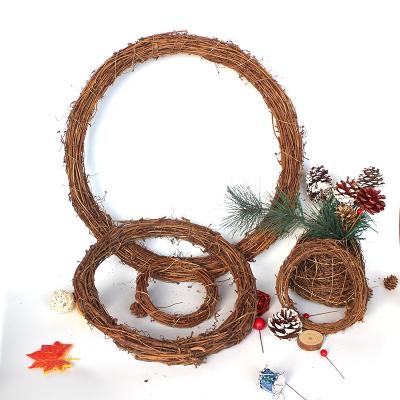 China Christamas Home Decoration Manufacturer Wreath Supplies Wholesale Christmas Decoration Garland Cane Circle DIY Flowers Garlands for sale