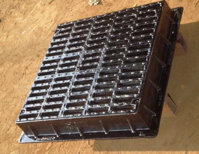 China F900 machines 700x700 with screws - manhole covers - sluice covers for sale