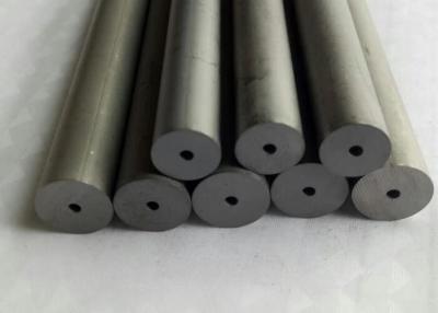 China Rundes Hartmetall Rod YL50 YU06 YU08 YU09 YU12 YF06 mit geradem Loch zu verkaufen