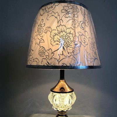 China Modern Vintage Metal Luxury Hotel Decorative Modern Table Lamp For Bedside for sale