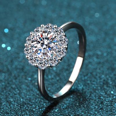 China Environmental Friendly Halo Design 18K White Gold 1Carat Moissanite Ring for sale