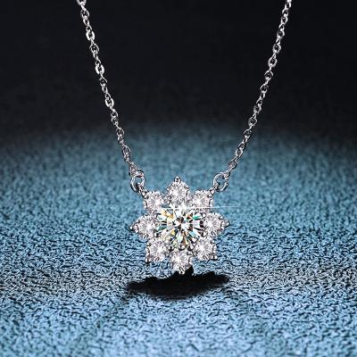 China Latest Design E-Co Friendly Snowflake Pendant14K Solid Gold 6.5 Mm Moissanite Pendant Custom Made for sale